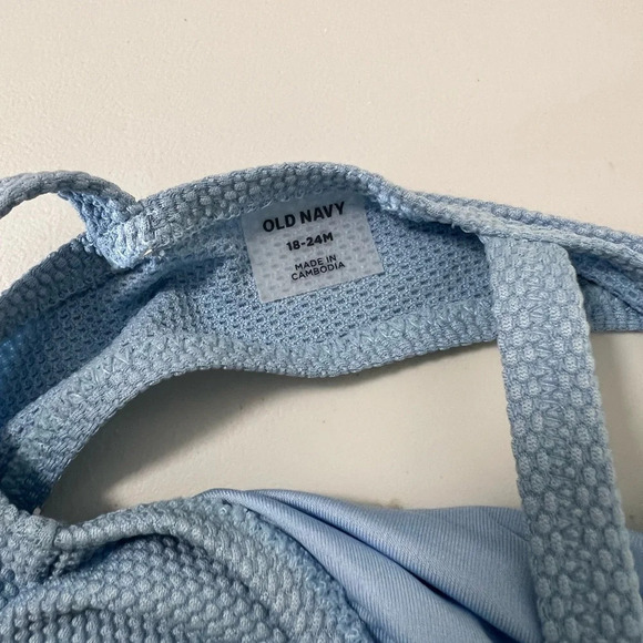 - OLD NAVY BABY SWIMSUIT SIZE 18-24M - Picture 4 of 5